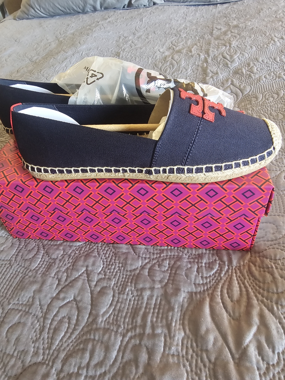 Tory Burch Navy Espadrille with Coral Logo - Picture 2 of 6
